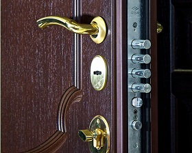 Замена замка на металлической двери Legran в Иркутске