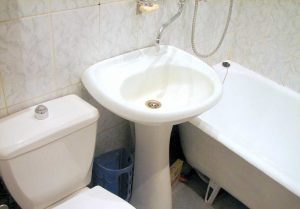 Установка раковины тюльпан в ванной в Иркутске